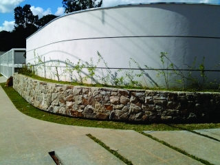 Granito Madeira em Cacos